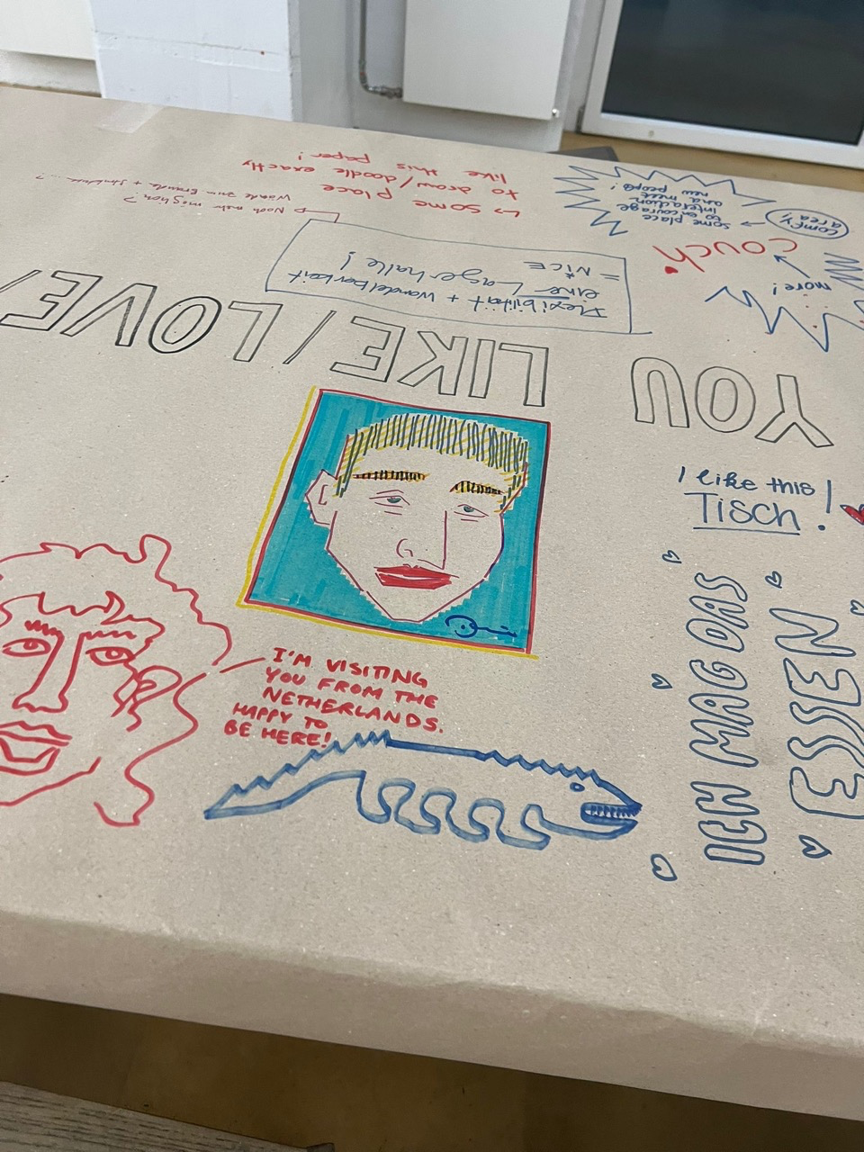 «Talk to the Table» Focus module «We love graffiti», Groß (94d37fff-7554-4b0c-81b8-0cd573d2bbd7).jpeg